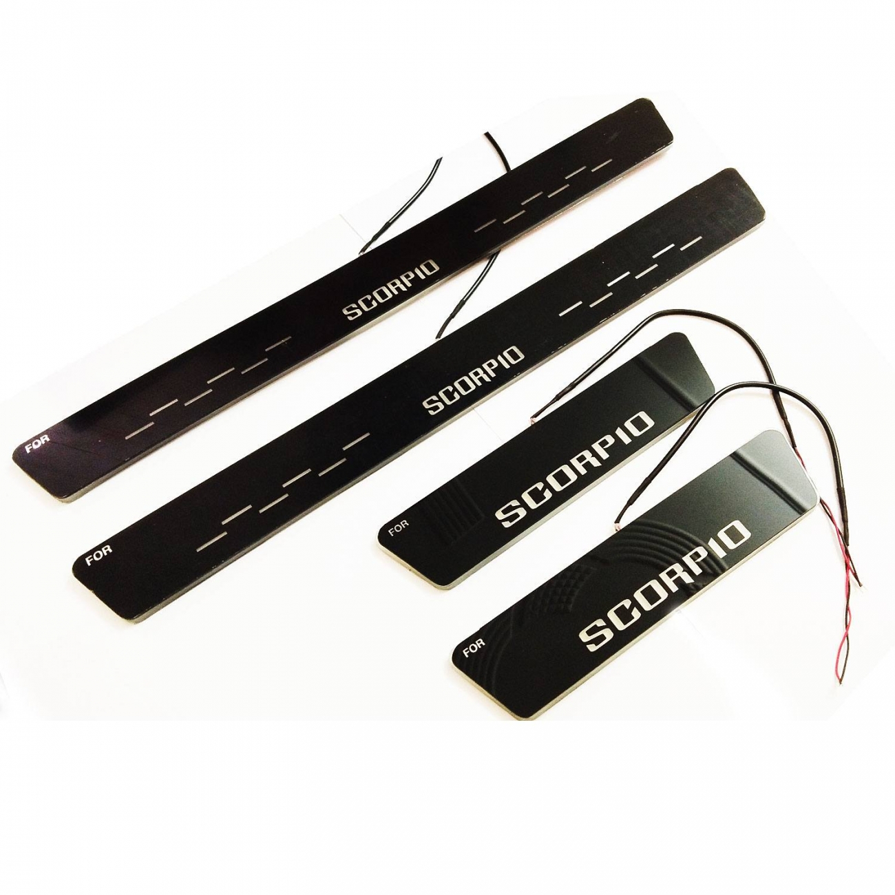 Mahindra Scorpio 2014 Onward Door Foot LED Mirror Finish Black Glossy